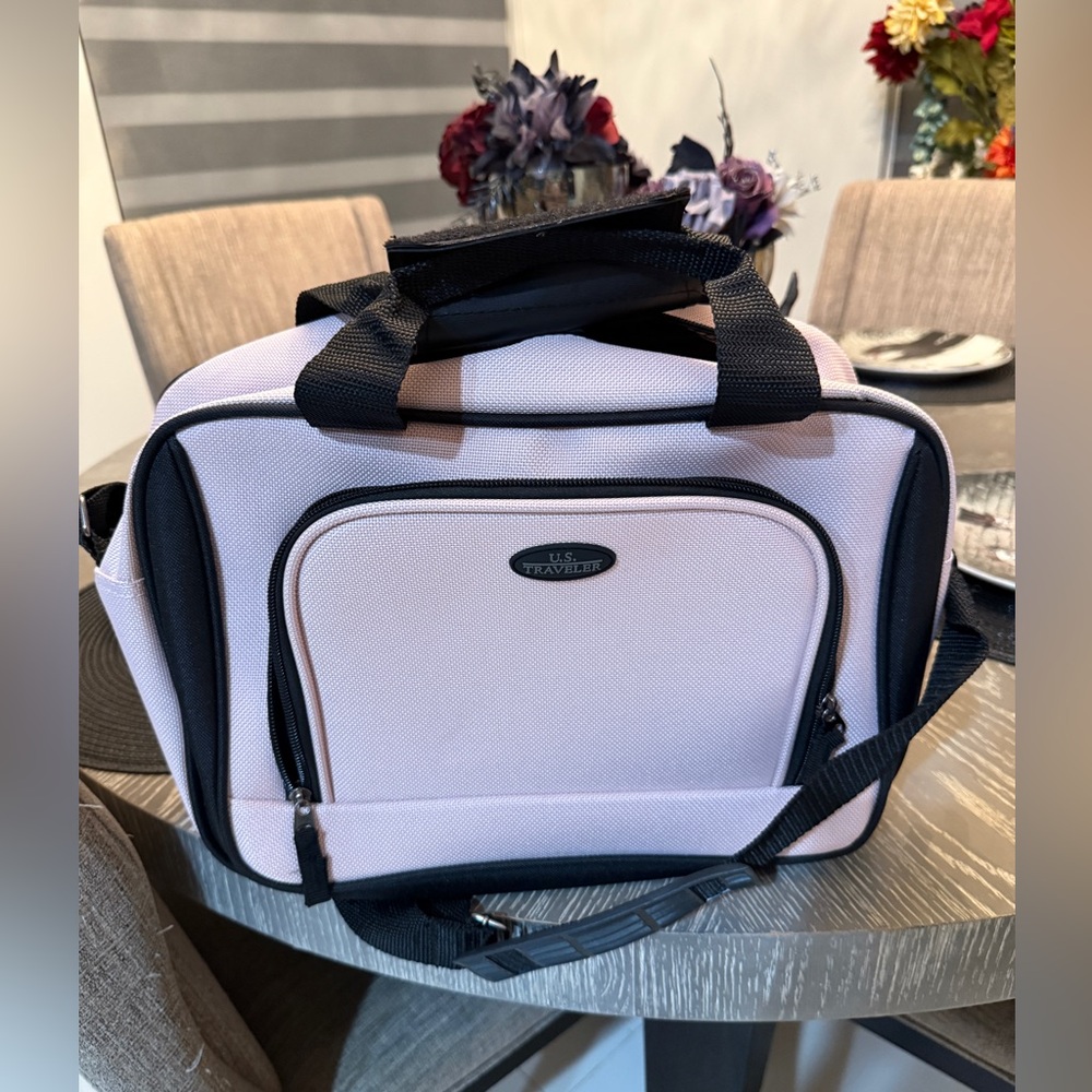 U.S. Traveler Pink Luggage Carry-on